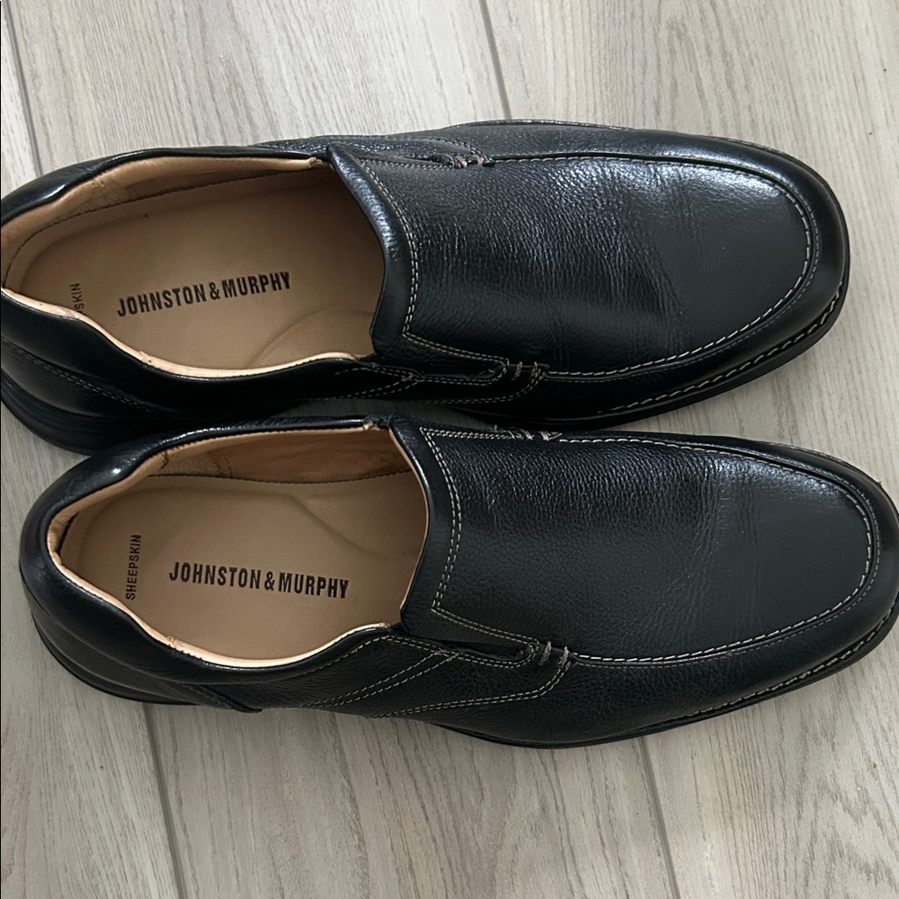 Johnston & Murphy Black Leather Loafers